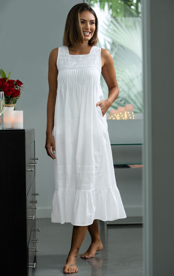 Eleanor - Victorian Sleeveless Cotton Nightgown image number 2
