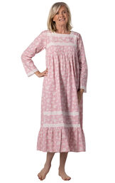 Violet - Long Sleeve Vintage Ladies Cotton Nightgown image number 5