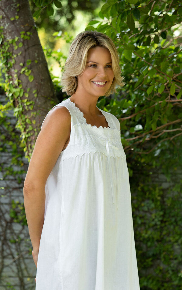 Laurel - 100 Percent Cotton Vintage Nightgown for Women image number 2